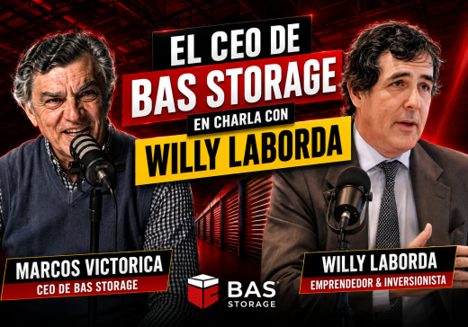 Promotional banner for a podcast: hosts Marcos Victorica and Willy Laborda are speaking into microphones, with BAS Storage branding and bold Spanish text in red and black.