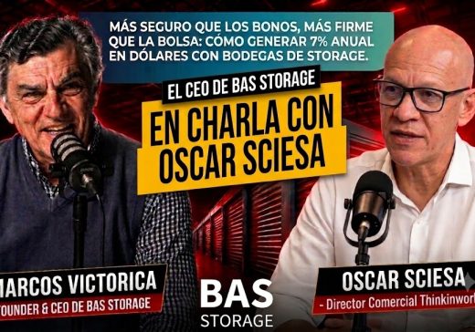 Two men speak into microphones in a bold, colorful interview thumbnail featuring Spanish headlines: "En charla con Oscar Sciesa" and banners for Marcos Victorica and Oscar Sciesa.